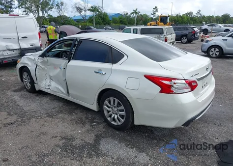 2016 Nissan Altima 2.5 S z USA, uszkodzony, nr VIN 1N4AL3AP1GN338339